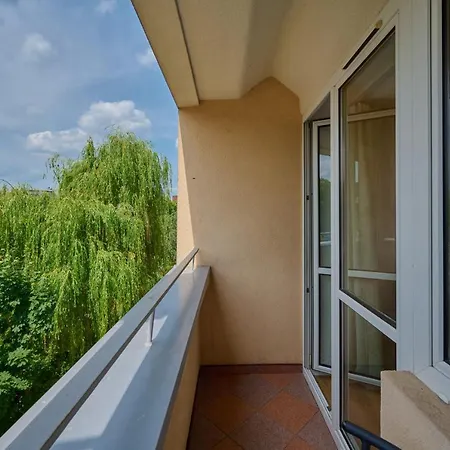 New With Balcony Gajowicka By Renters Apartman